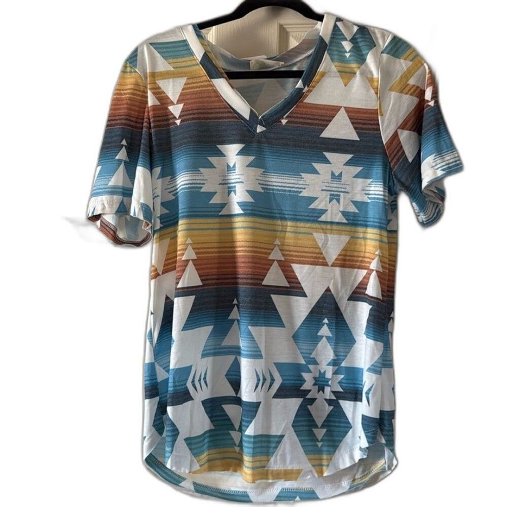 Avery Boutique Aztec Southwestern Vneck Mixed Print Tshirt small